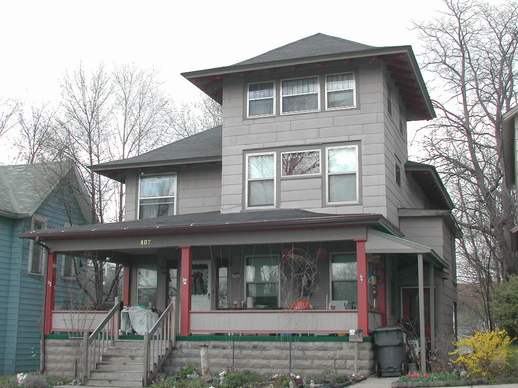 407 E Harris